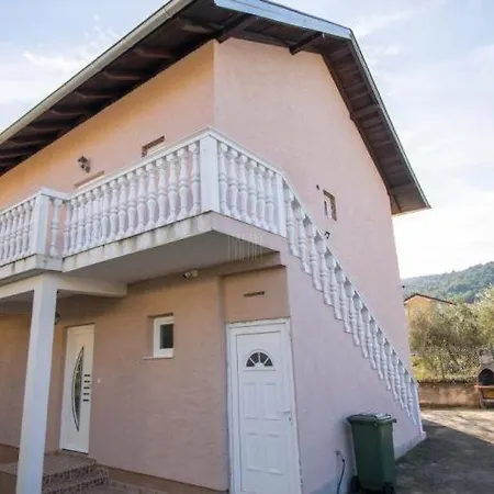 Apartmani Dino * Bilice