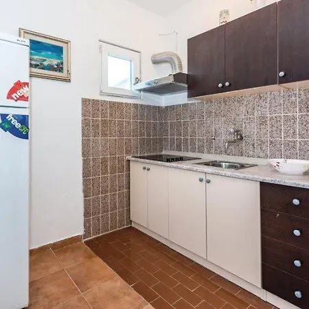 Apartmani Dino Guest house